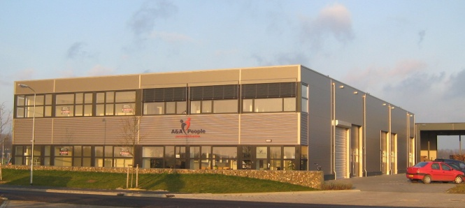 Bedrijfsverzamelgebouw Zevenpoort te Zevenaar Bedrijfsverzamelgebouw Zevenpoort te Zevenaar